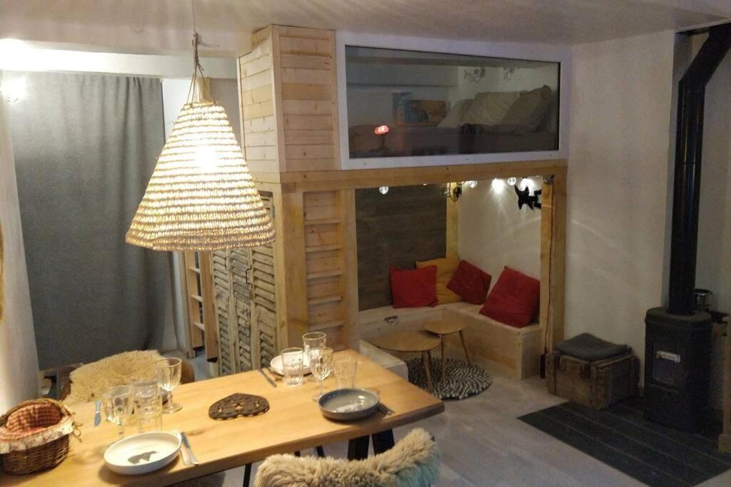 Chaleureux Petit Appartement De 4 Couchages Saint-Étienne-de-Tinée Exterior foto